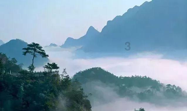 拯救电力塔的泰坦